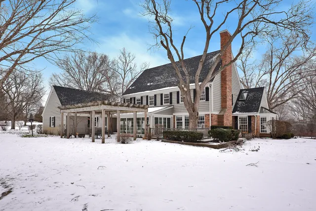 $1,099,000 | 688 Thompson's Way, Inverness, IL 60067