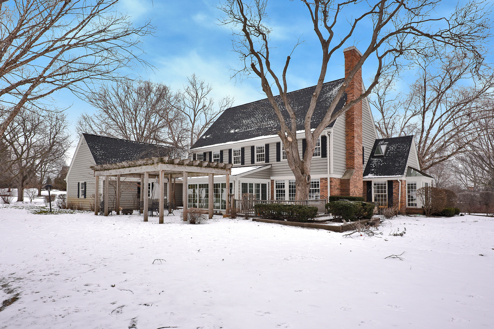 688 Thompson's Way Inverness, IL 60067 - Photo 33 of 34 a street view covered with snow