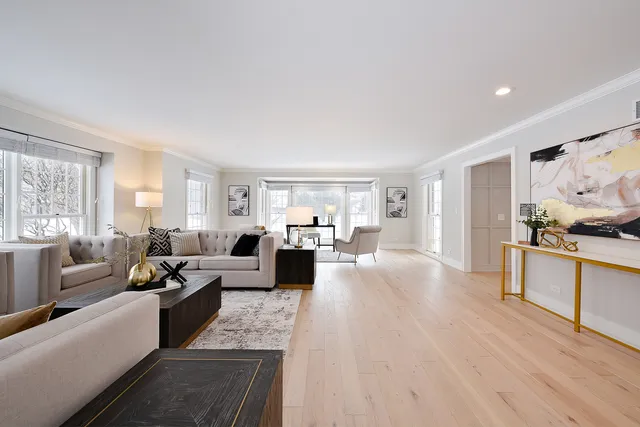 $1,099,000 | 688 Thompson's Way, Inverness, IL 60067