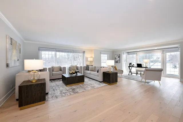 $1,099,000 | 688 Thompson's Way, Inverness, IL 60067