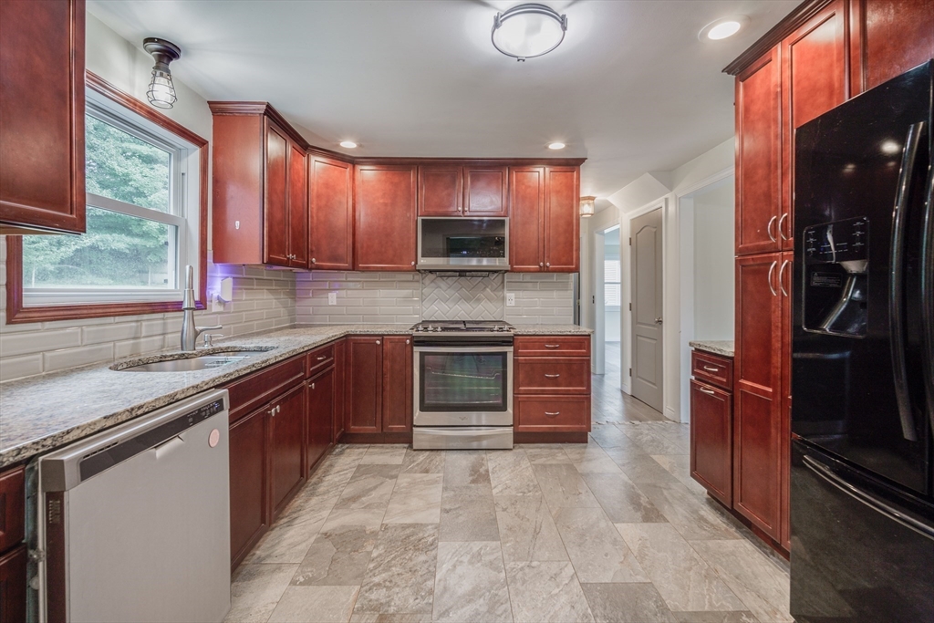 26 Vale Circle Springfield, MA 01118 - Photo 21 of 42 Gallery Image 21