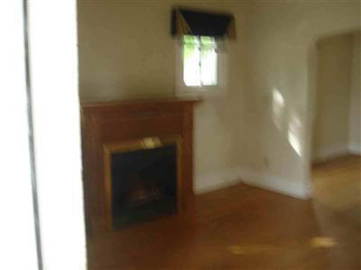 4429 Pengelly Road Flint, MI 48507 - Photo 2 of 10 20108890-1.JPG