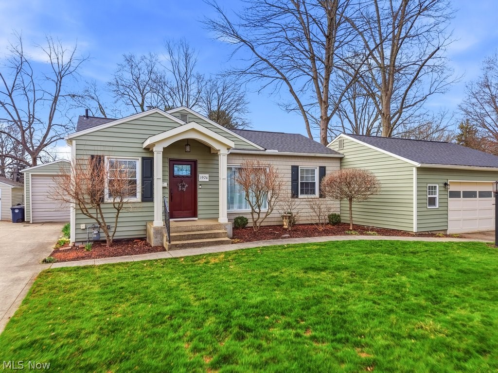 1976 Stabler Road Akron, OH 44313 - Photo 3 of 45 Gallery Image 3