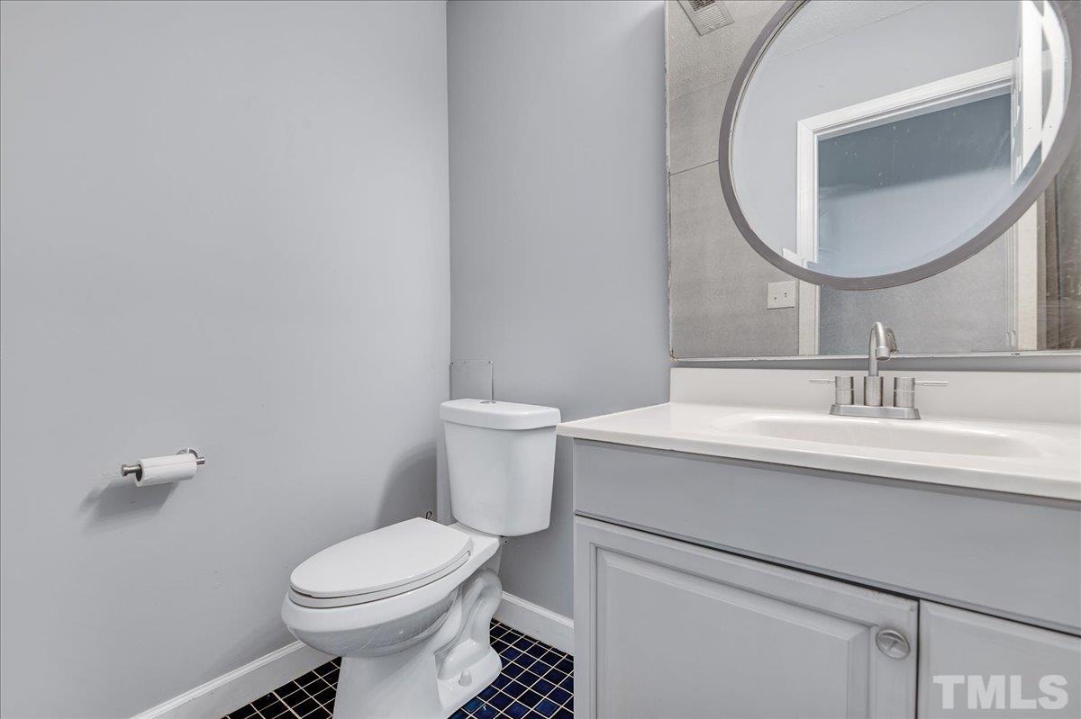 6000 Farm Gate Road Raleigh, NC 27606 - Photo 6 of 40 Gallery Image 6