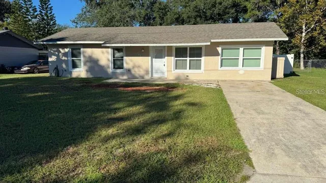 $280,000 | 545 Oak Drive, Tavares, FL 32778