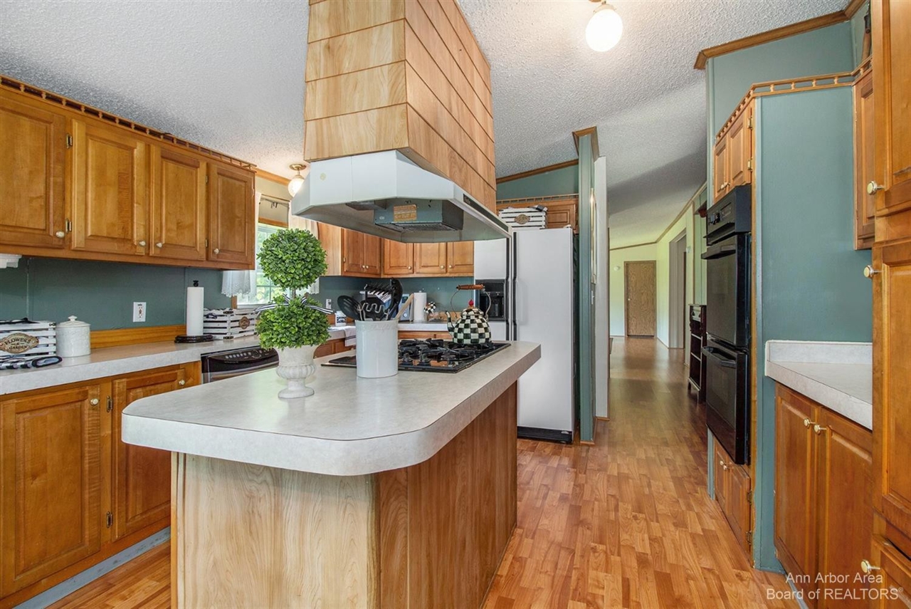 8234 West Coon Lake Road Gregory, MI 48137 - Photo 5 of 22 Gallery Image 5