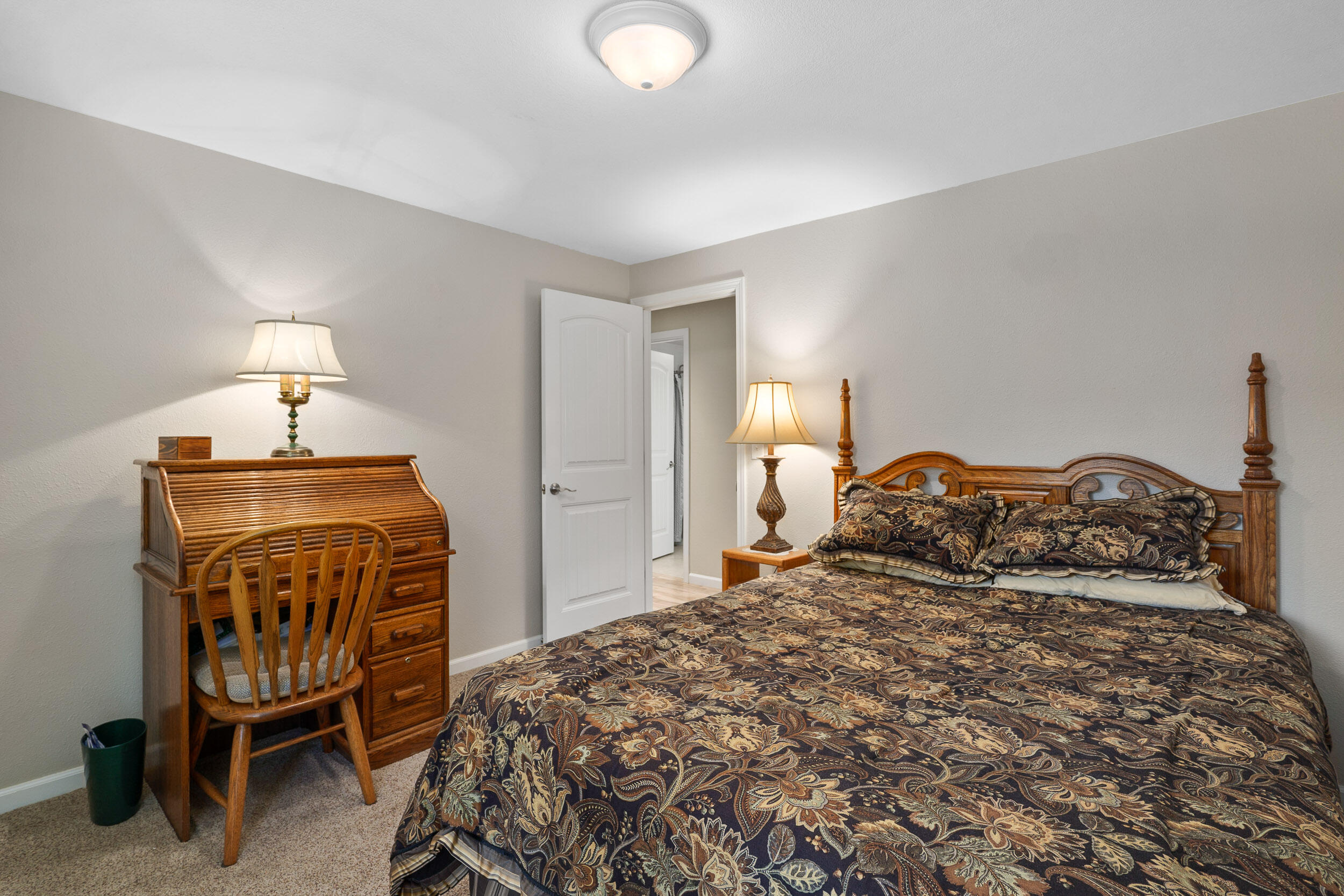 6635 Crowfoot Road Trail, OR 97541 - Photo 45 of 70 Guest Bedroom 2