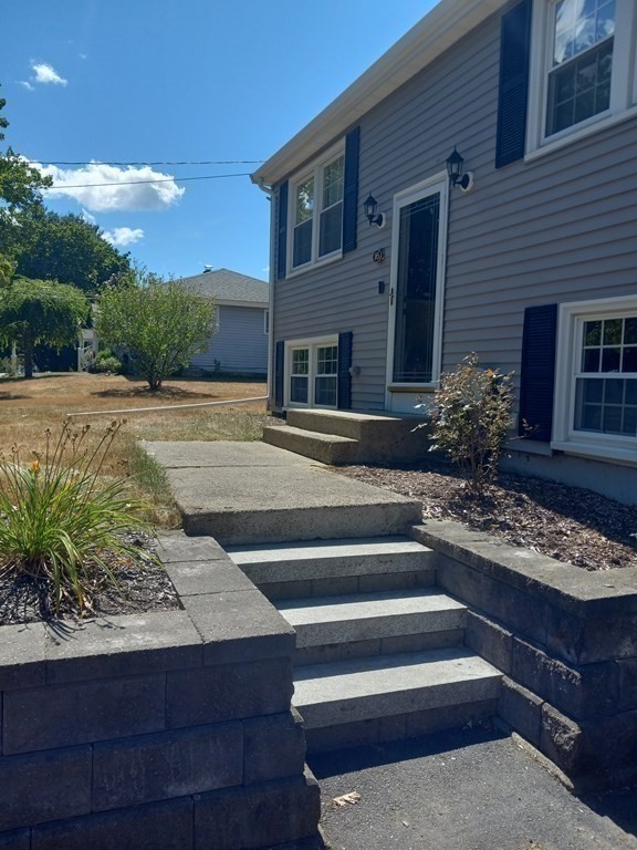 16 Haverstock Road Franklin, MA 02038 - Photo 10 of 37 Gallery Image 10