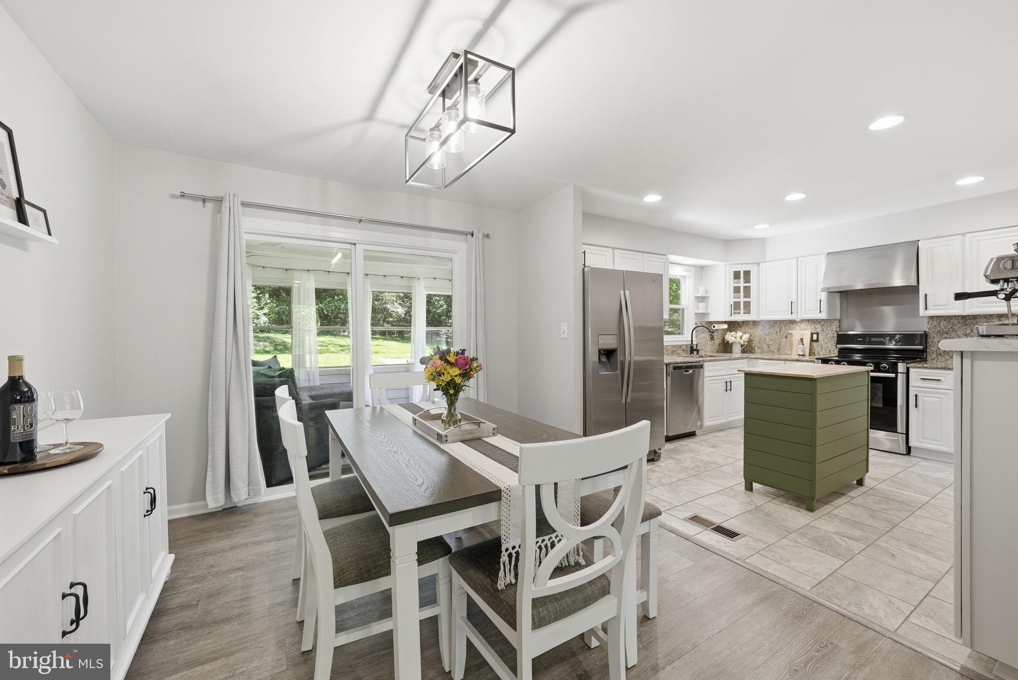 1811 Cranberry Lane Reston, VA 20191 - Photo 13 of 36 Dining Room With Doors to Screened Porch
