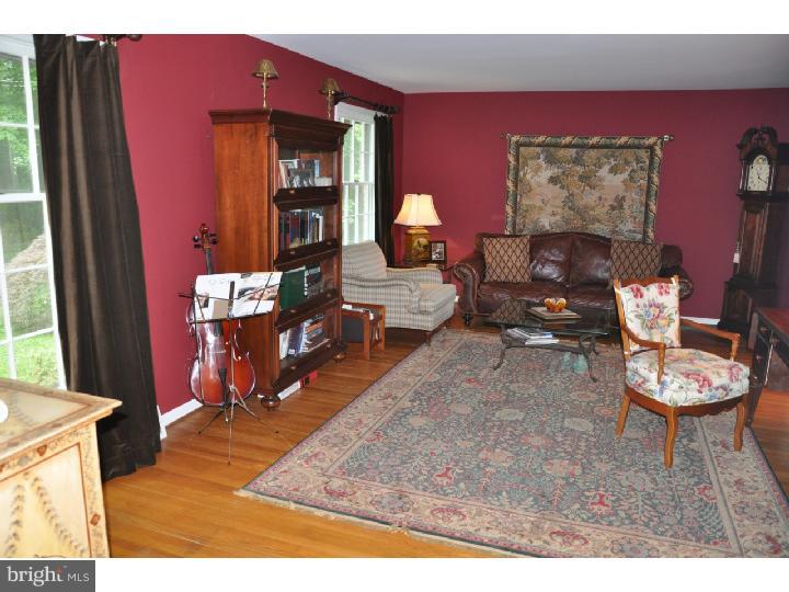 2030 North Providence Road Media, PA 19063 - Photo 3 of 24 Living Room