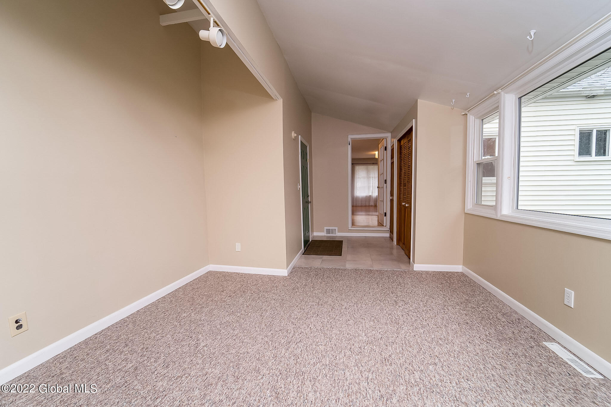 19 Wellington Road Bethlehem, NY 12054 - Photo 14 of 45 017-19-Wellington-Rd