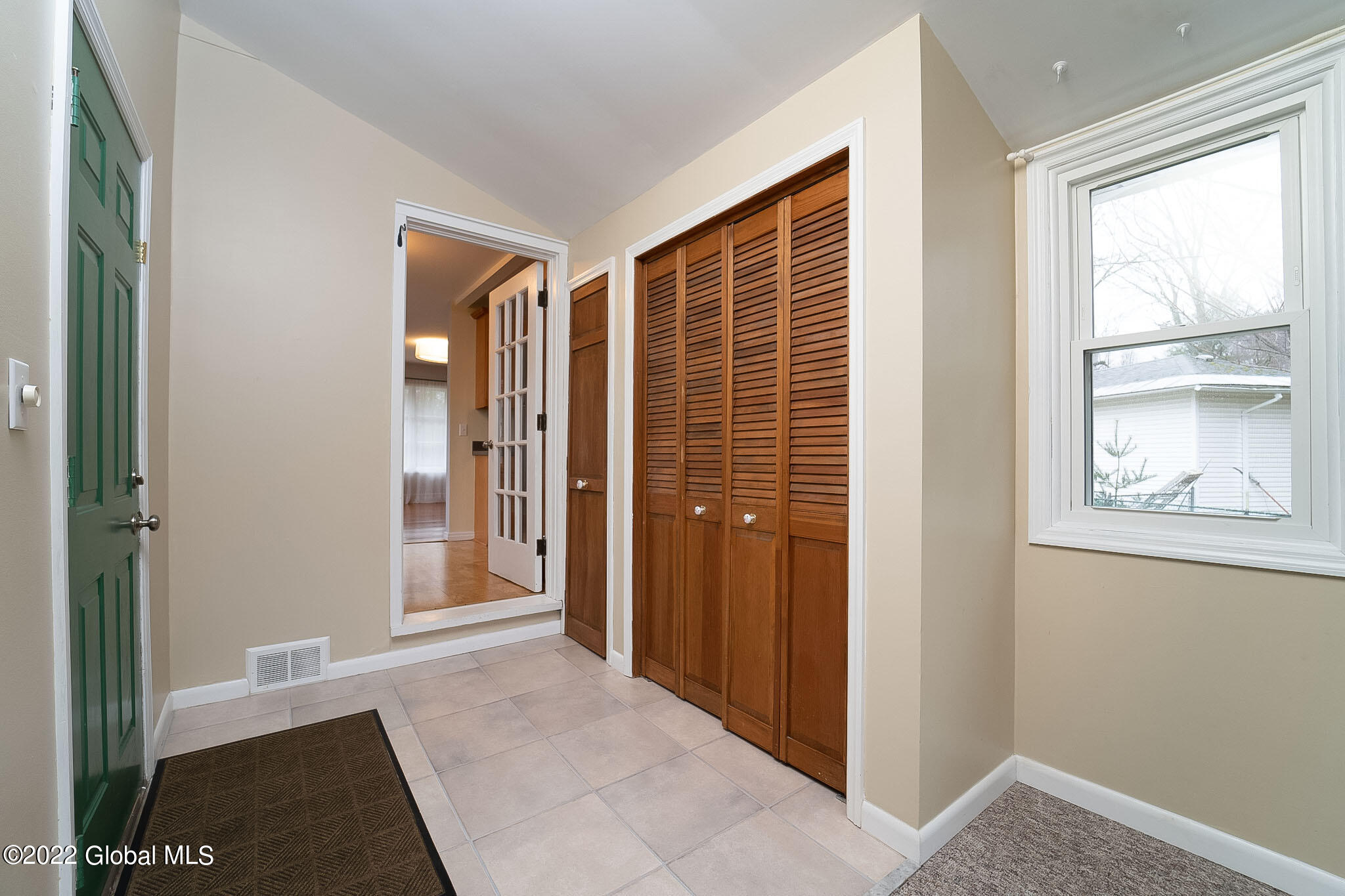 19 Wellington Road Bethlehem, NY 12054 - Photo 15 of 45 020-19-Wellington-Rd