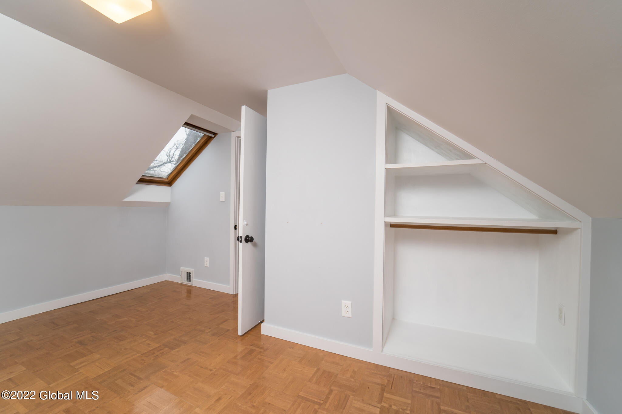 19 Wellington Road Bethlehem, NY 12054 - Photo 29 of 45 049-19-Wellington-Rd