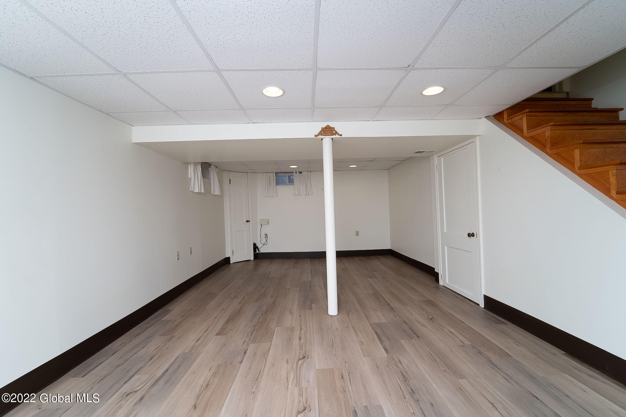 19 Wellington Road Bethlehem, NY 12054 - Photo 33 of 45 038-19-Wellington-Rd