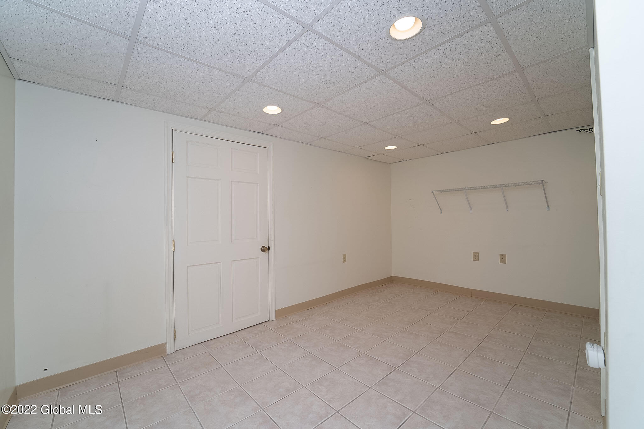 19 Wellington Road Bethlehem, NY 12054 - Photo 36 of 45 043-19-Wellington-Rd
