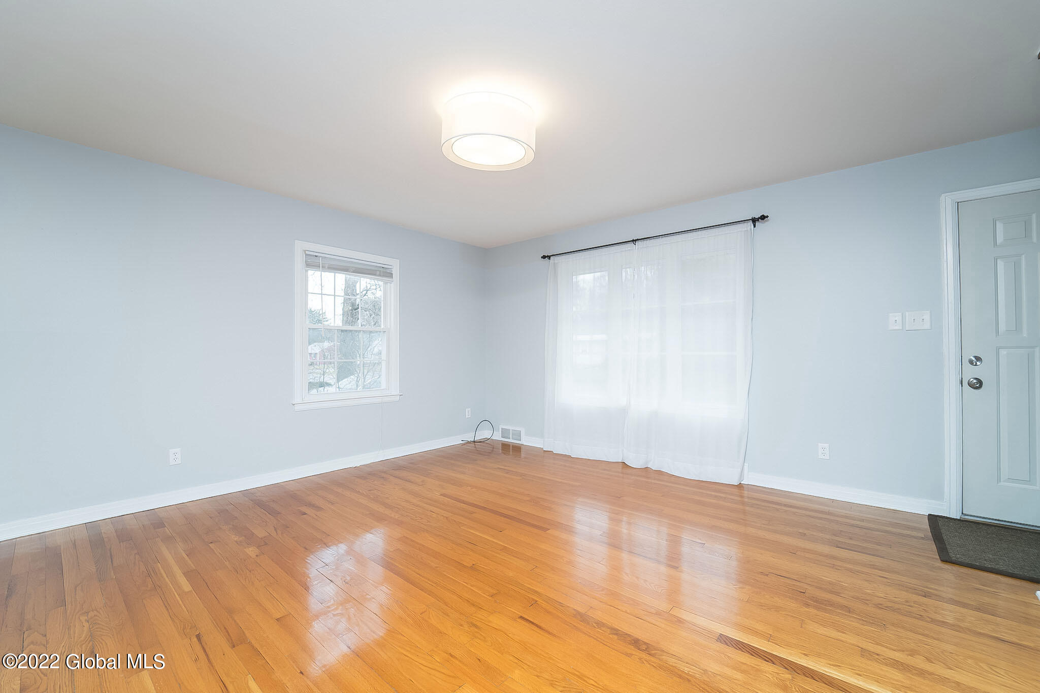 19 Wellington Road Bethlehem, NY 12054 - Photo 4 of 45 006-19-Wellington-Rd