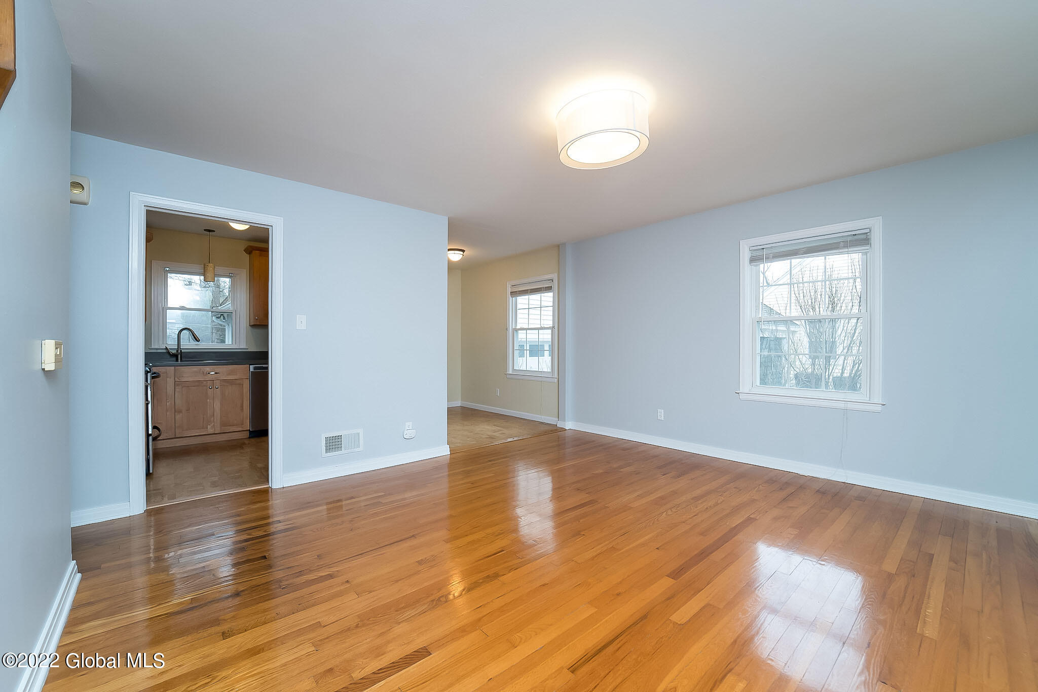 19 Wellington Road Bethlehem, NY 12054 - Photo 5 of 45 007-19-Wellington-Rd