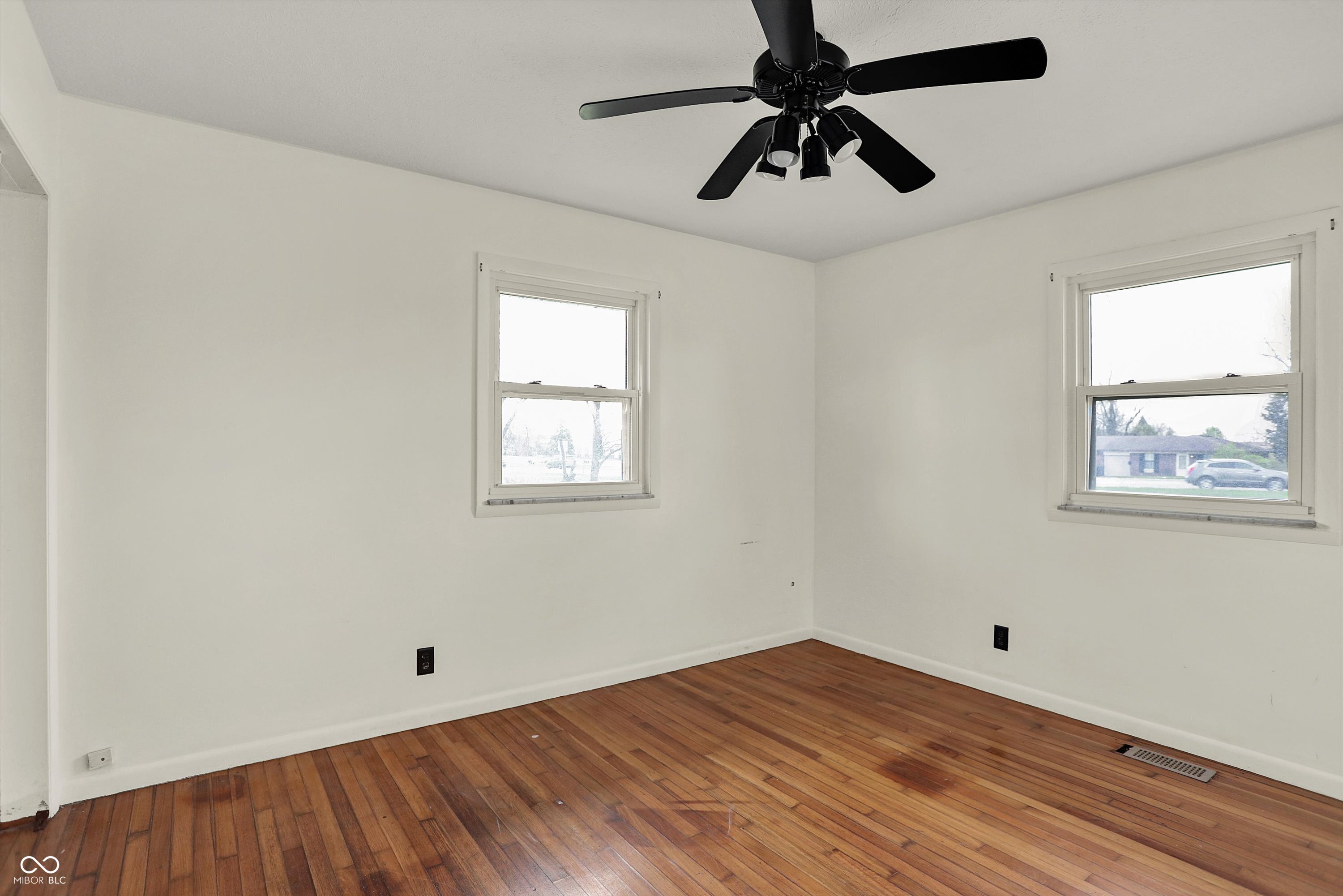 639 Averitt Road Greenwood, IN 46142 - Photo 11 of 31