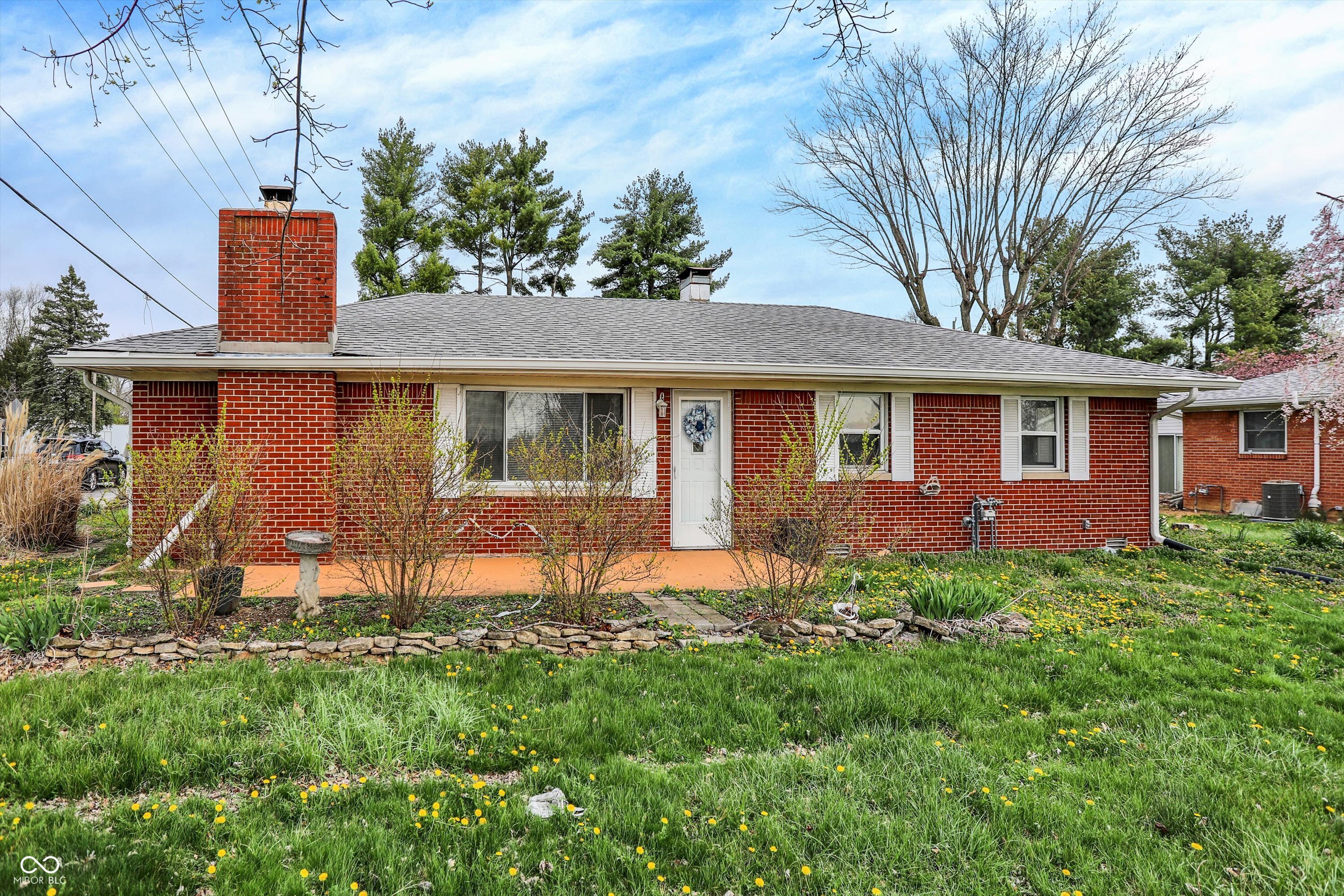 639 Averitt Road Greenwood, IN 46142 - Photo 2 of 31