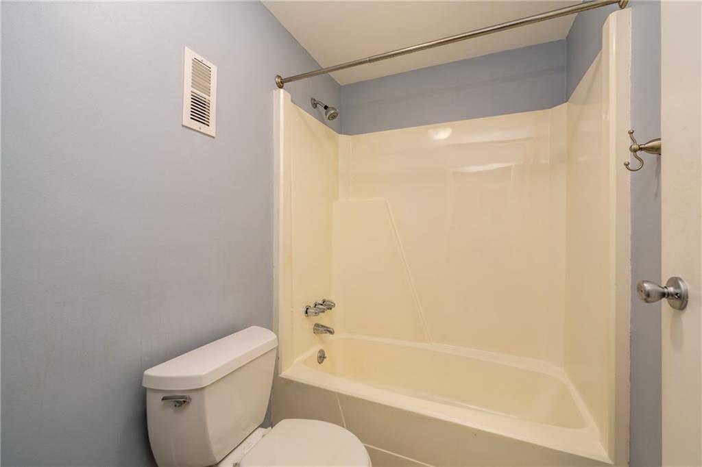 94 Buckhill Road Pittsburgh, PA 15237 - Photo 12 of 25 Gallery Image 12