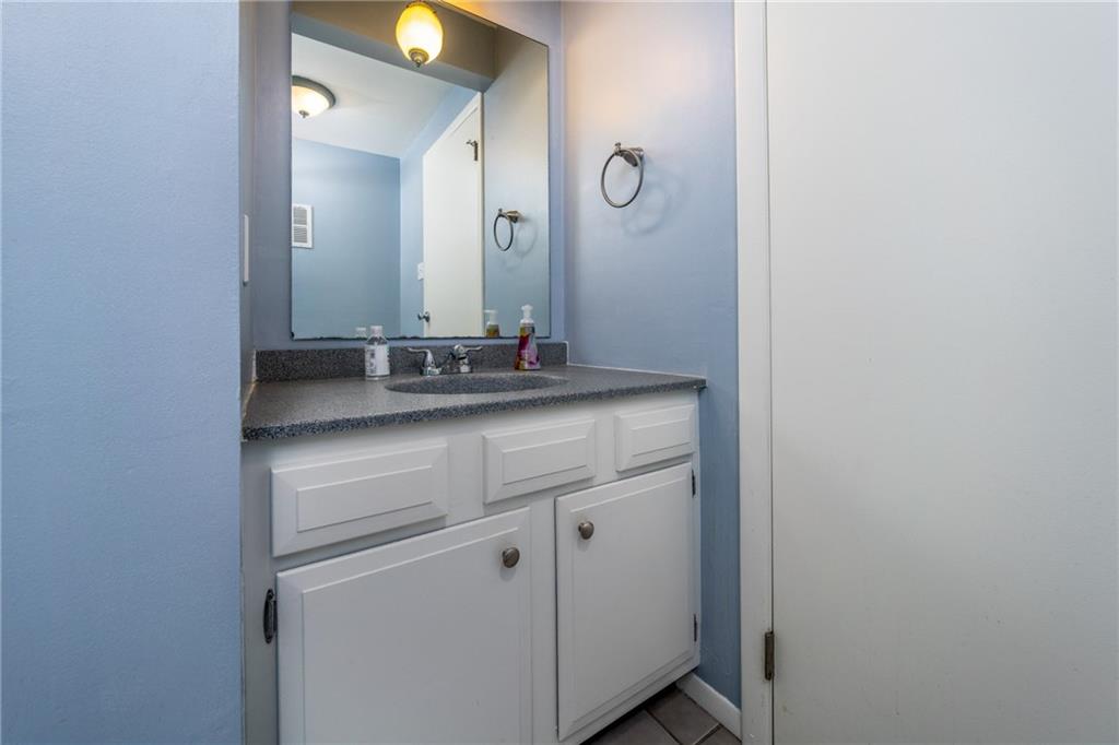 94 Buckhill Road Pittsburgh, PA 15237 - Photo 13 of 25 Gallery Image 13