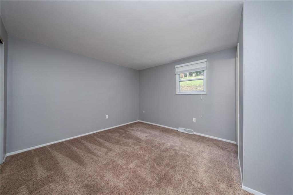 94 Buckhill Road Pittsburgh, PA 15237 - Photo 14 of 25 Gallery Image 14