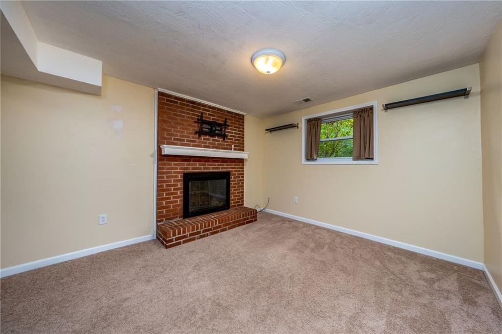 94 Buckhill Road Pittsburgh, PA 15237 - Photo 19 of 25 Gallery Image 19