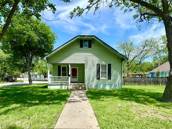 $1,975 | 1501 South Church Street, Unit A, Georgetown, TX 78626
