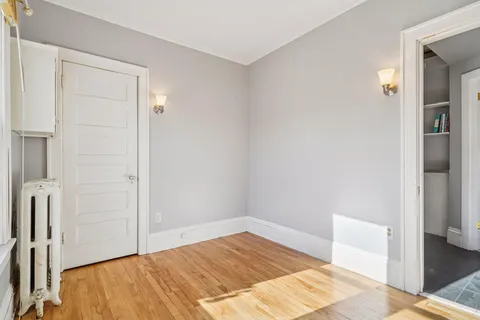 $209,900 | 4104 Bryant Avenue South, Unit 202, Minneapolis, MN 55409