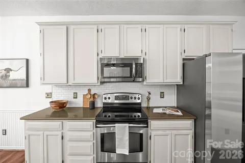 $515,000 | 3213 Crescent Knoll Drive, Matthews, NC 28105