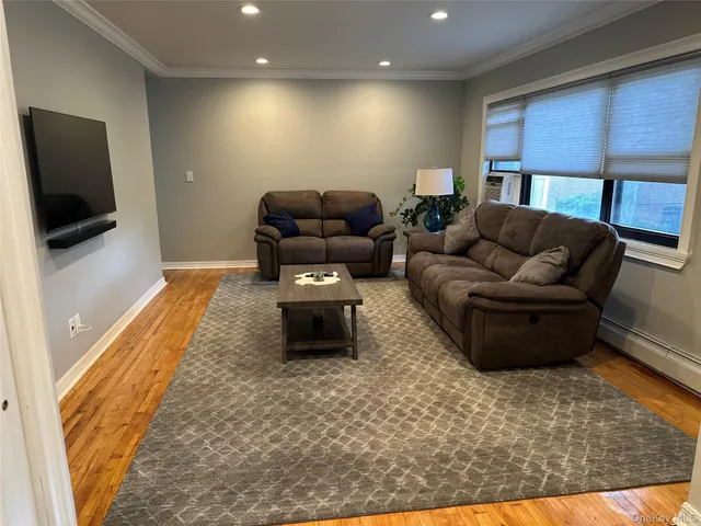 $399,000 | 91 Tulip Avenue, Unit E2, Floral Park, NY 11001