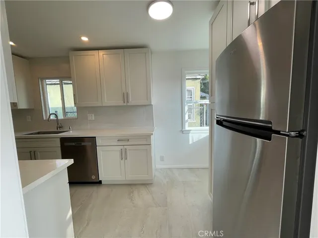 $1,995 | 357 East Plenty Street, Long Beach, CA 90805