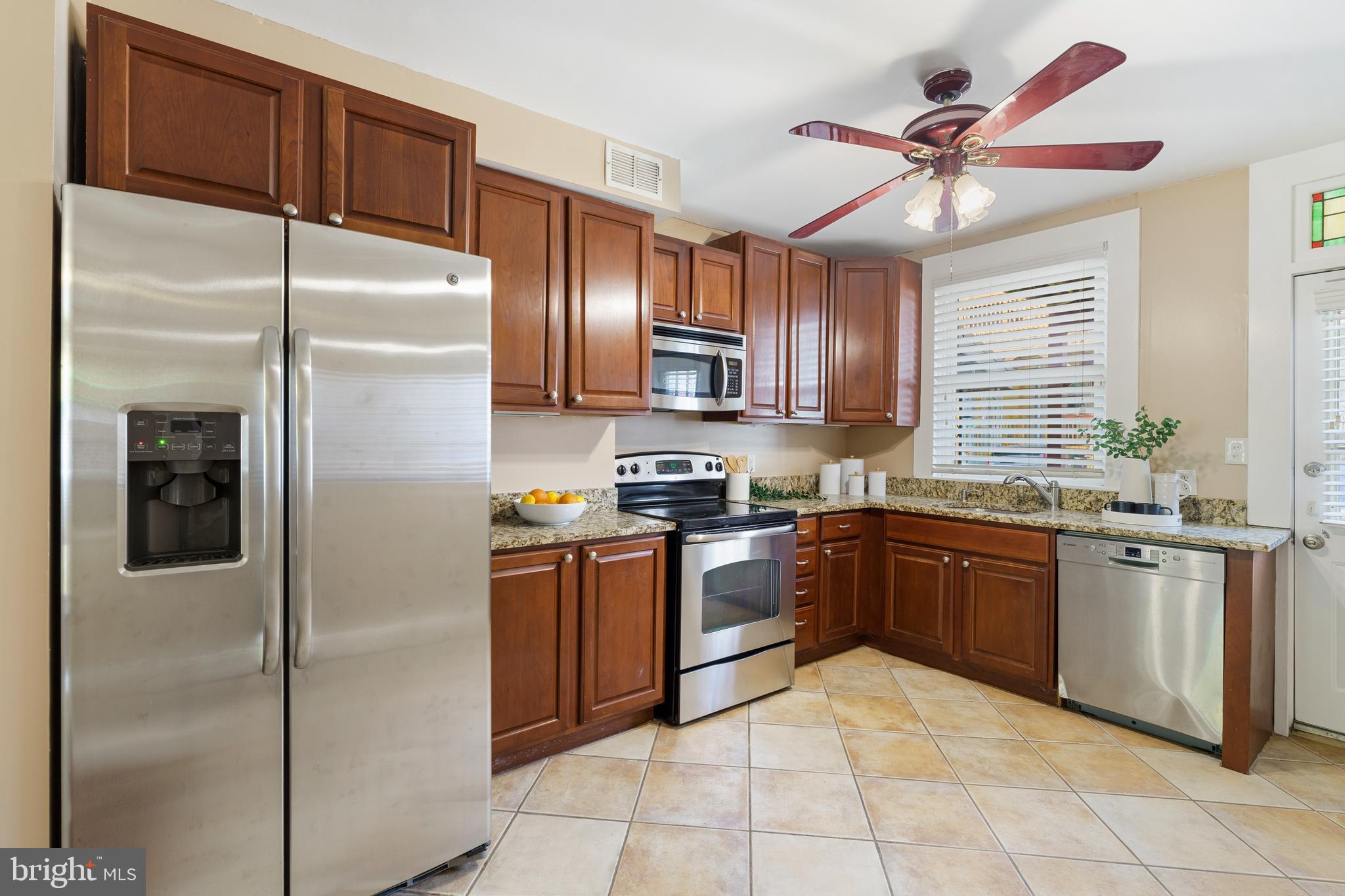 643 South Curley Street Baltimore, MD 21224 - Photo 8 of 39