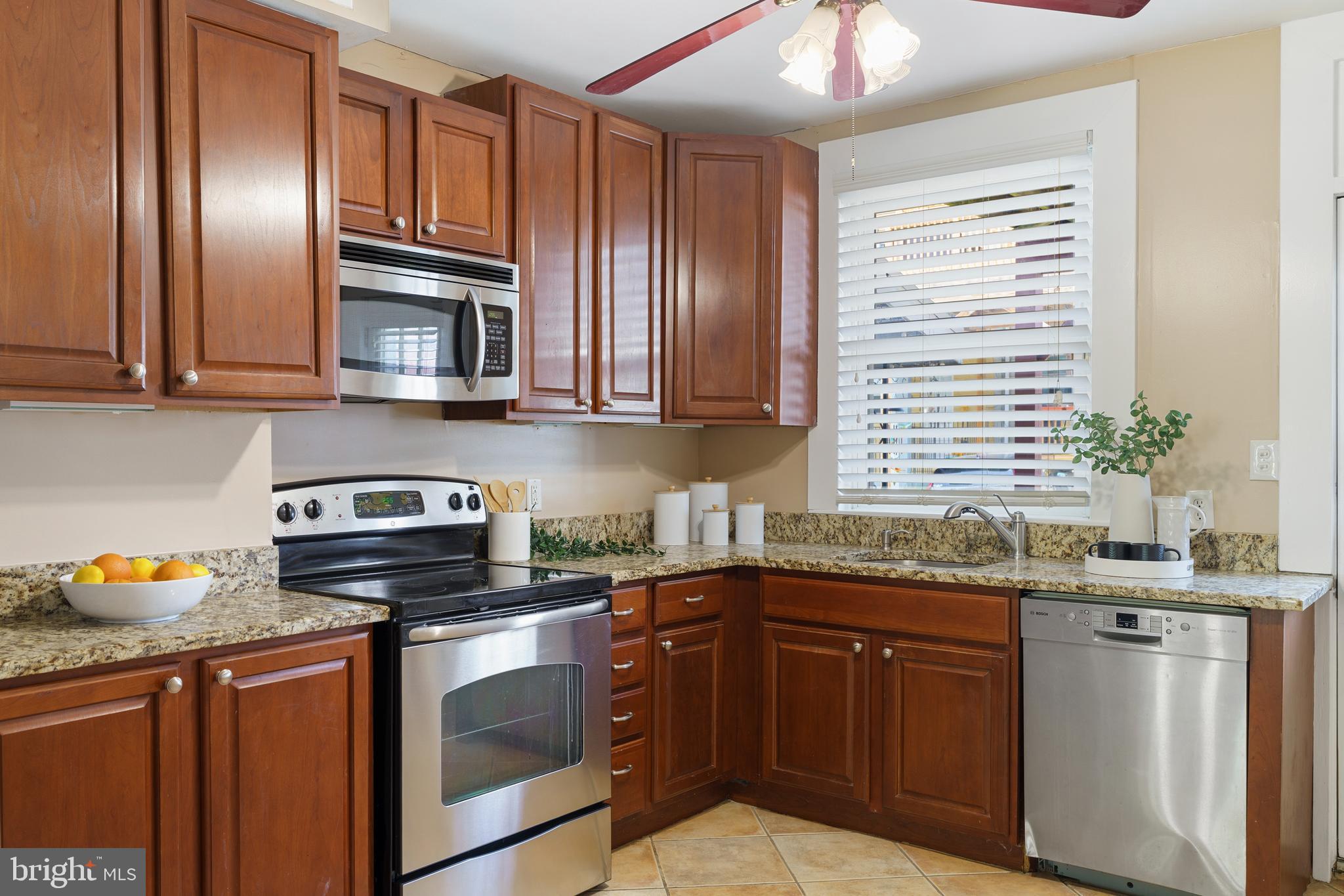 643 South Curley Street Baltimore, MD 21224 - Photo 9 of 39