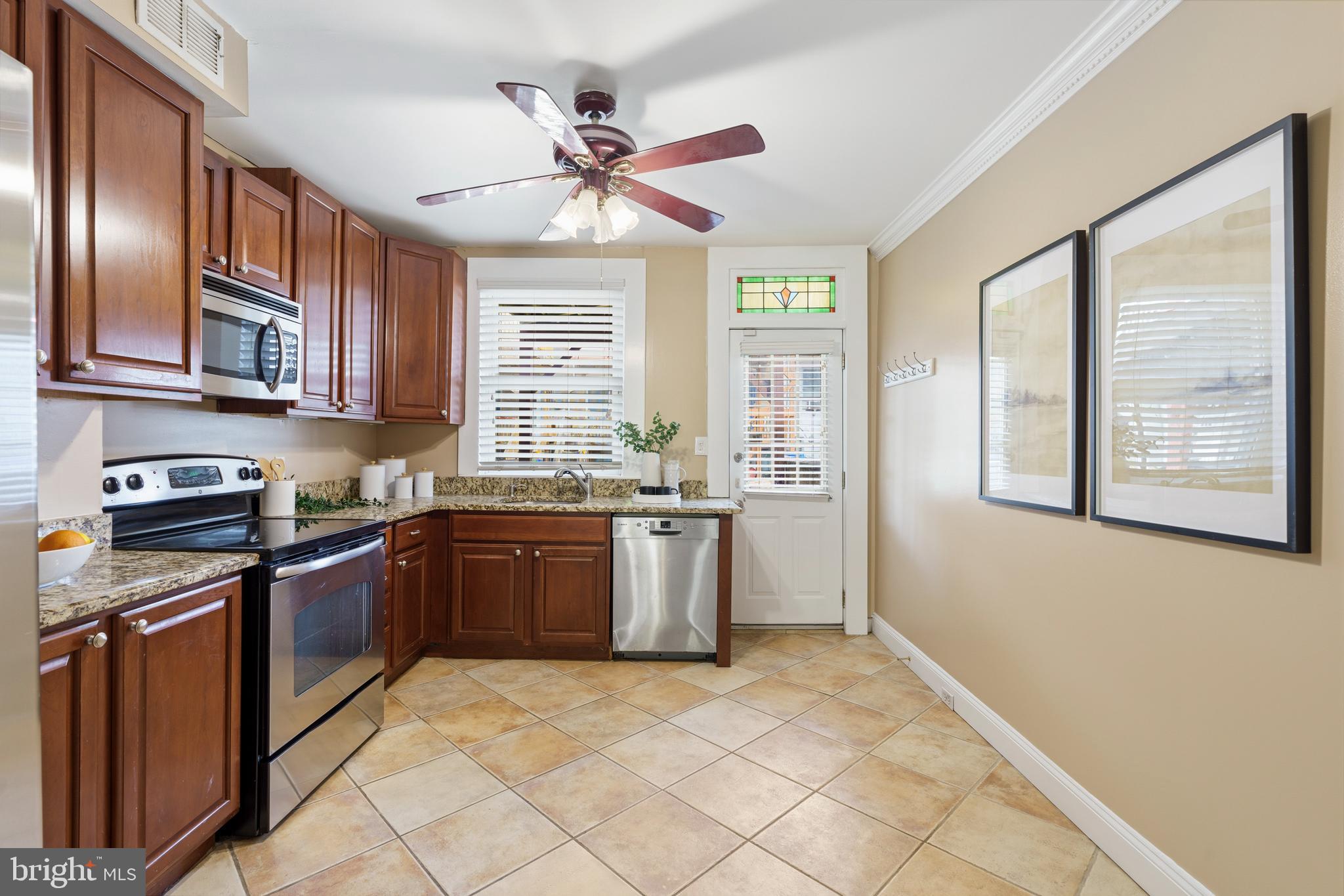 643 South Curley Street Baltimore, MD 21224 - Photo 10 of 39