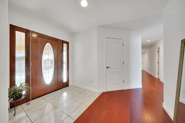 a view of a livingroom with an empty space