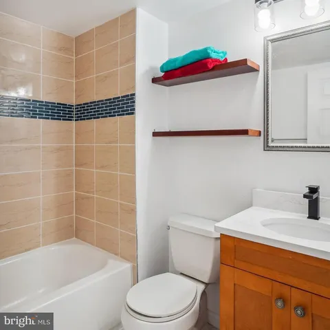 $164,900 | 2101 Walsh View Terrace, Unit 17103, Silver Spring, MD 20902