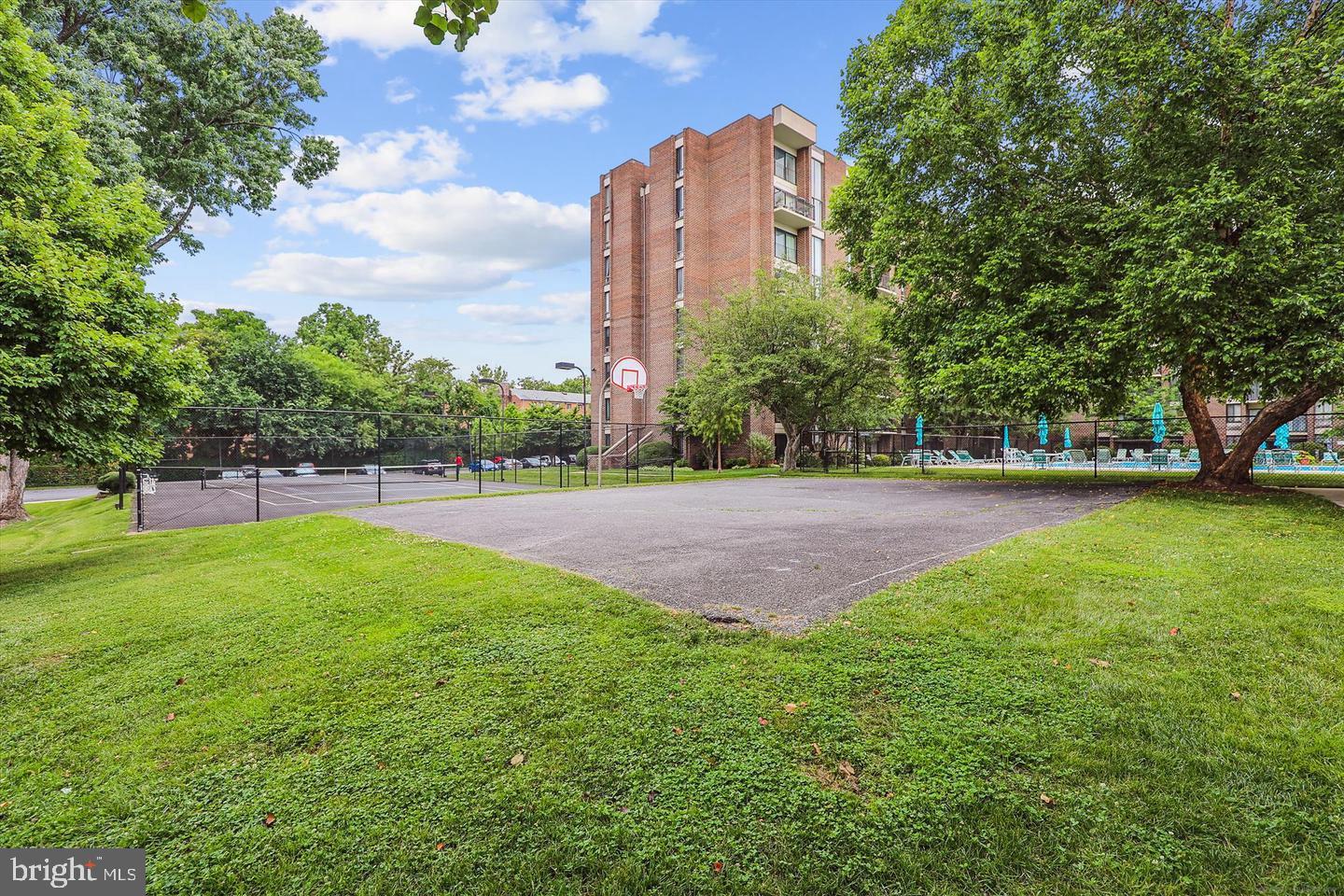 2101 Walsh View Terrace, Unit 17103 Silver Spring, MD 20902 - Photo 27 of 30