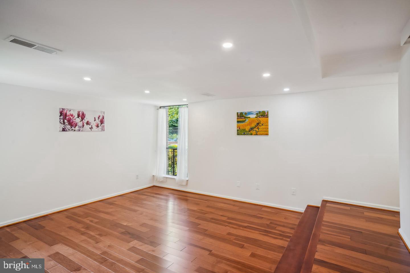 2101 Walsh View Terrace, Unit 17103 Silver Spring, MD 20902 - Photo 8 of 30