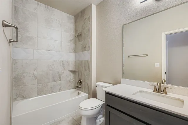 $2,950 | 8800 Sikes Way, Austin, TX 78747