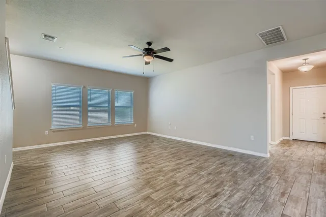 $2,950 | 8800 Sikes Way, Austin, TX 78747