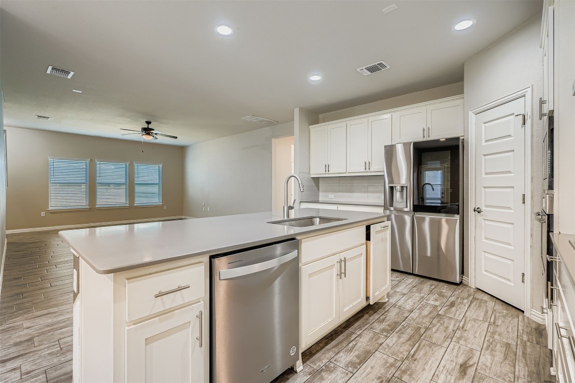 8800 Sikes Way Austin, TX 78747 - Photo 7 of 27