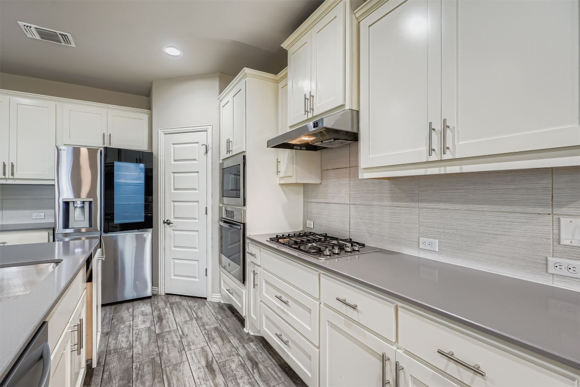 8800 Sikes Way Austin, TX 78747 - Photo 8 of 27