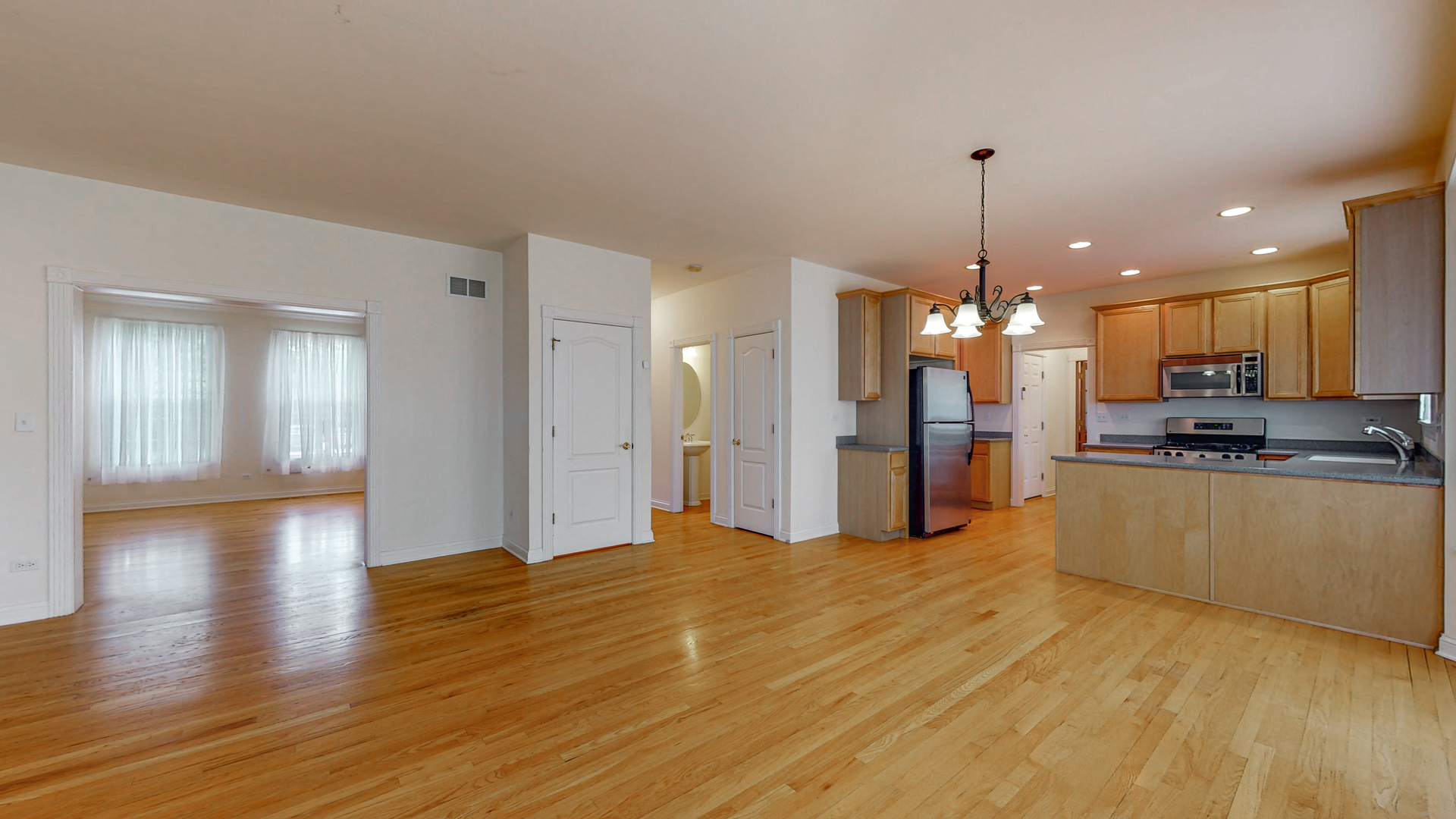 1917 Driving Park Road Wheaton, IL 60187 - Photo 7 of 41 Gallery Image 7