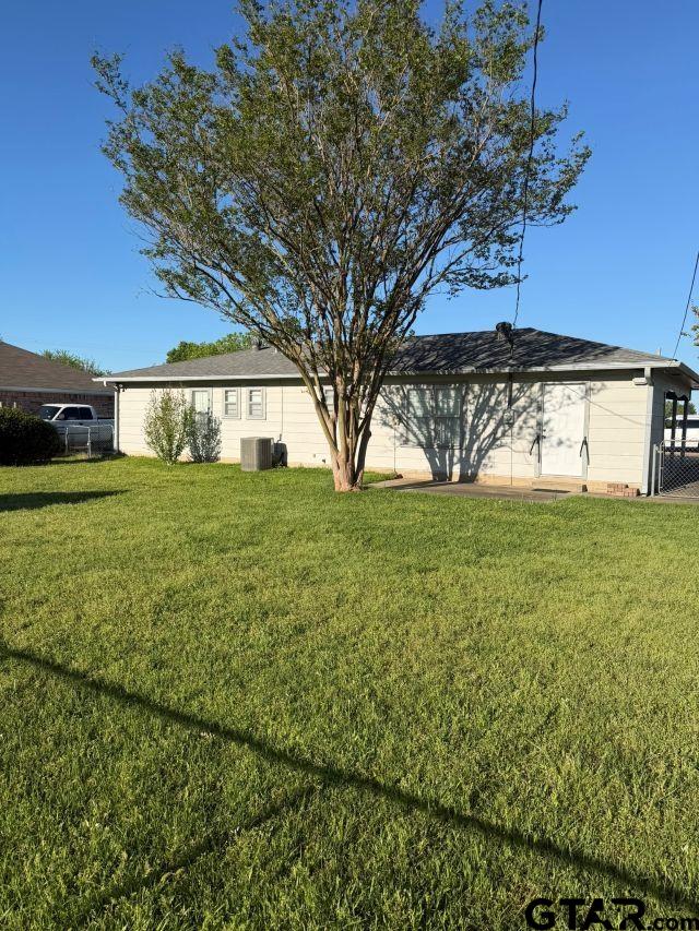 3045 Monroe Street Commerce, TX 75428 - Photo 4 of 17