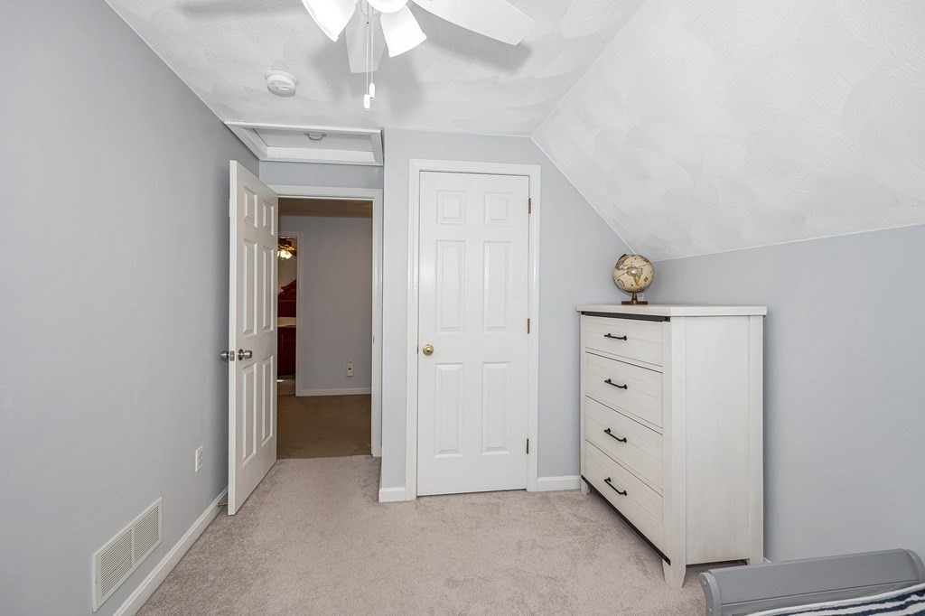 46 Parham Road Tyngsboro, MA 01879 - Photo 18 of 36