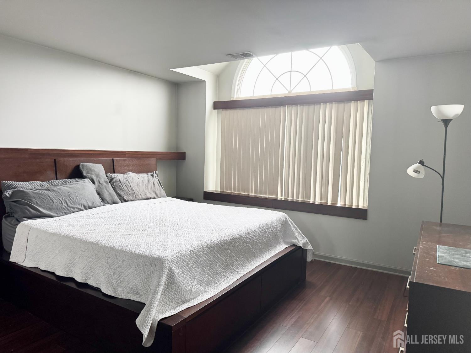 832 Edpas Road New Brunswick, NJ 08901 - Photo 10 of 15 Gallery Image 10