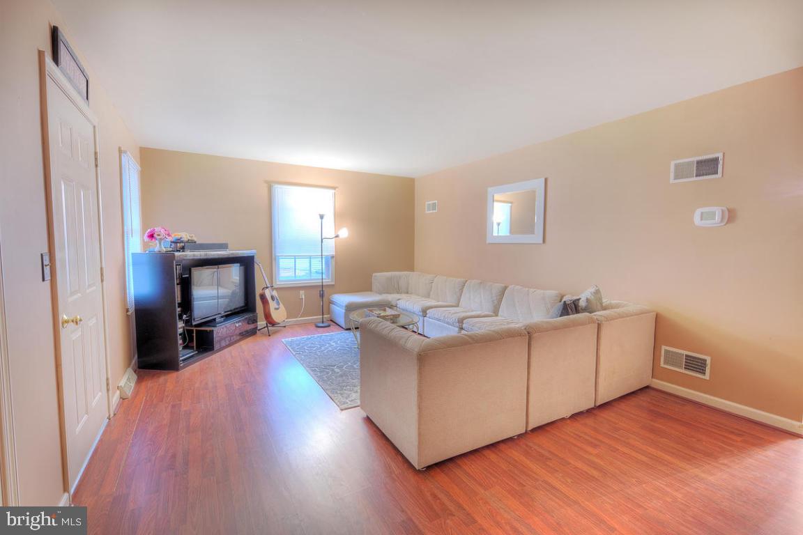 717 West 6th Street Lititz, PA 17543 - Photo 3 of 15