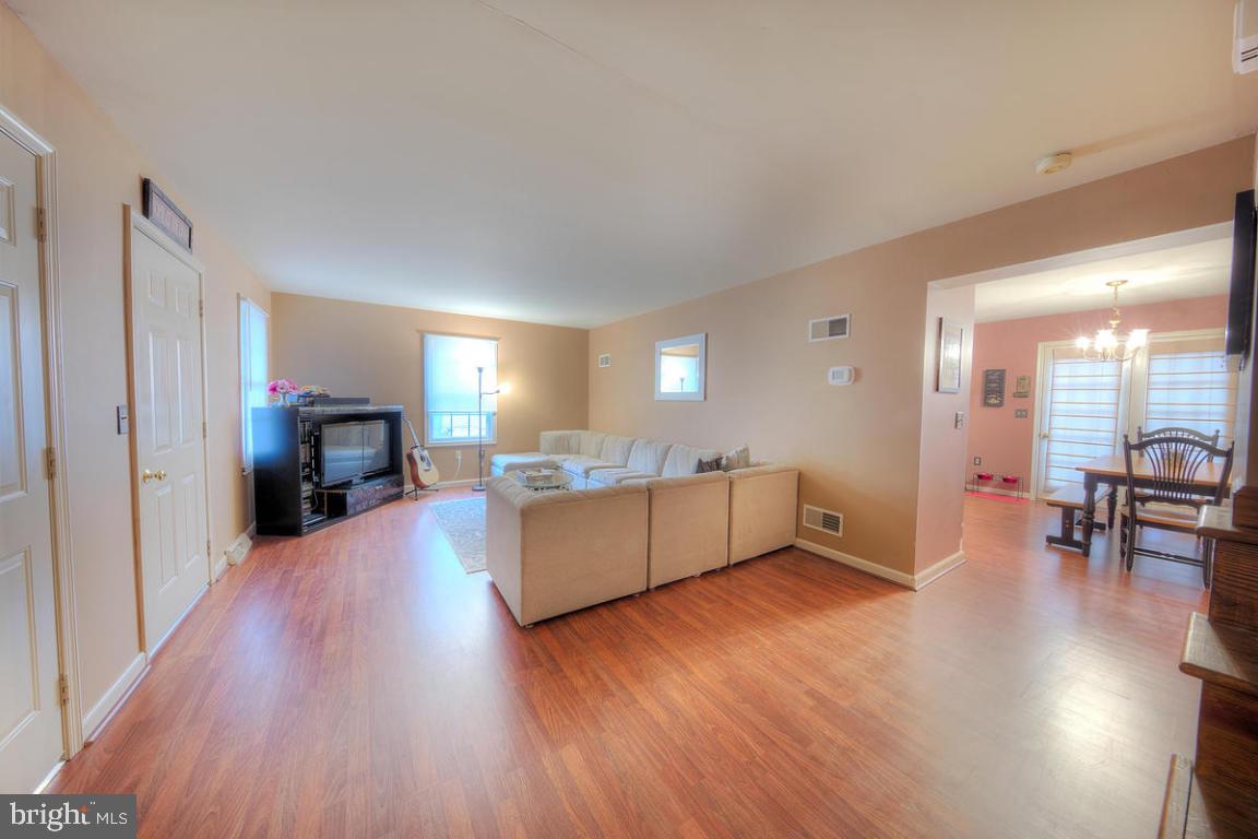 717 West 6th Street Lititz, PA 17543 - Photo 4 of 15
