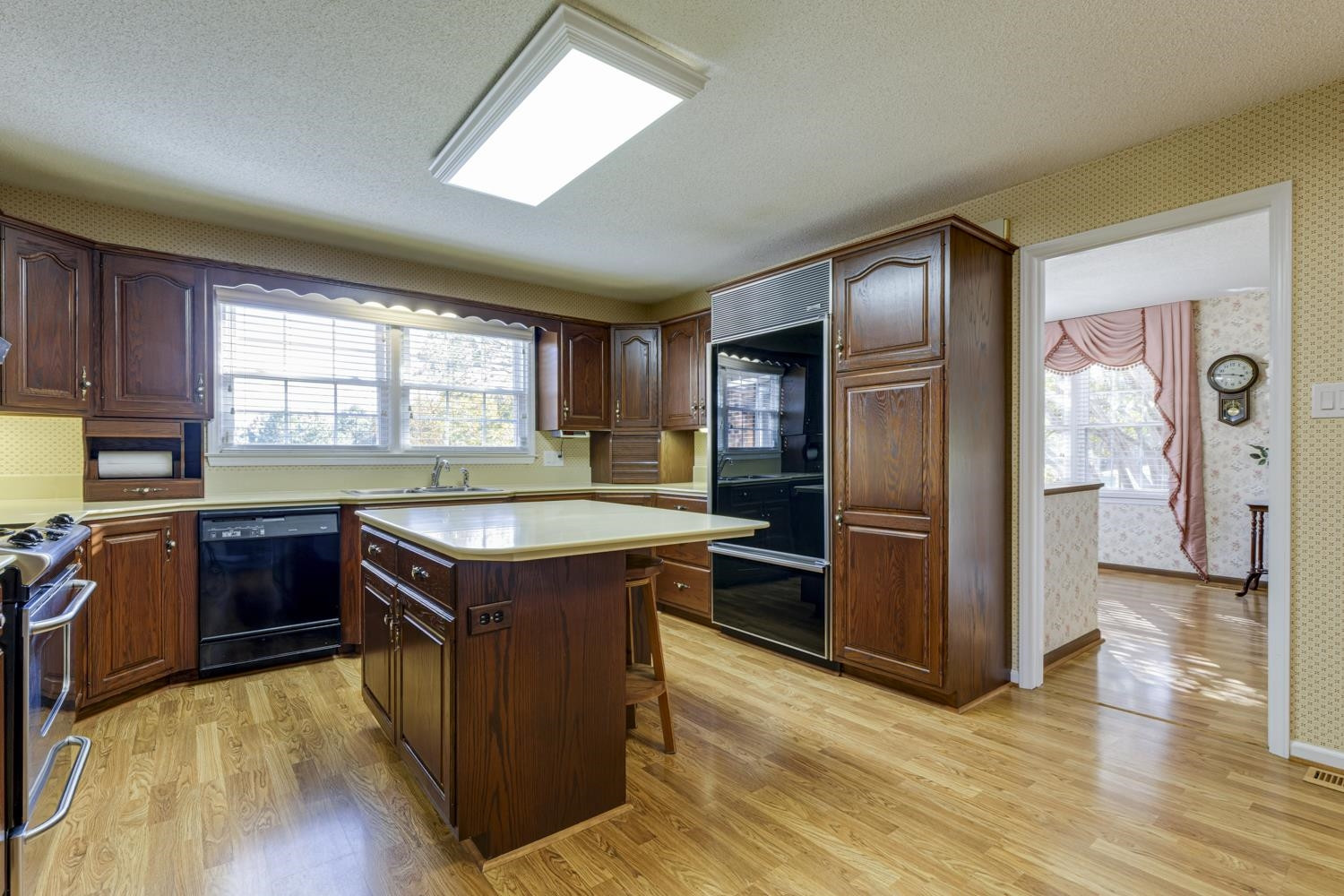 1493 Cooper Branch Road Clayton, NC 27520 - Photo 6 of 30 Subzero refrigerator conveys